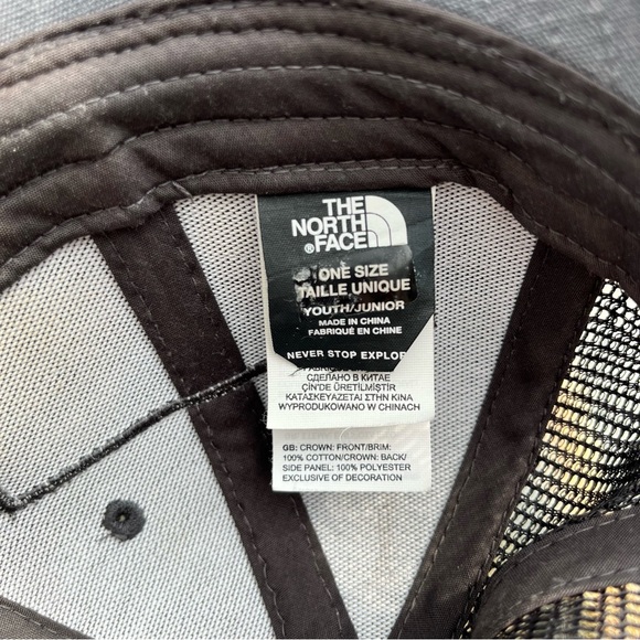 The North Face Grey 3/4 Mesh Youth/Junior Mudder Trucker Baseball Hat - Picture 6 of 9